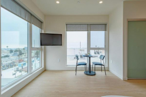 NEW & COZY UCLA Studio w Full Bed & Kitchen